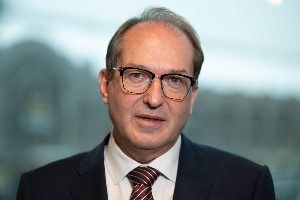 Bundesinnenminister Alexander Dobrindt (CSU) sieht die Schaffung sicherer Innenstädte als eine vordringliche Aufgabe an.