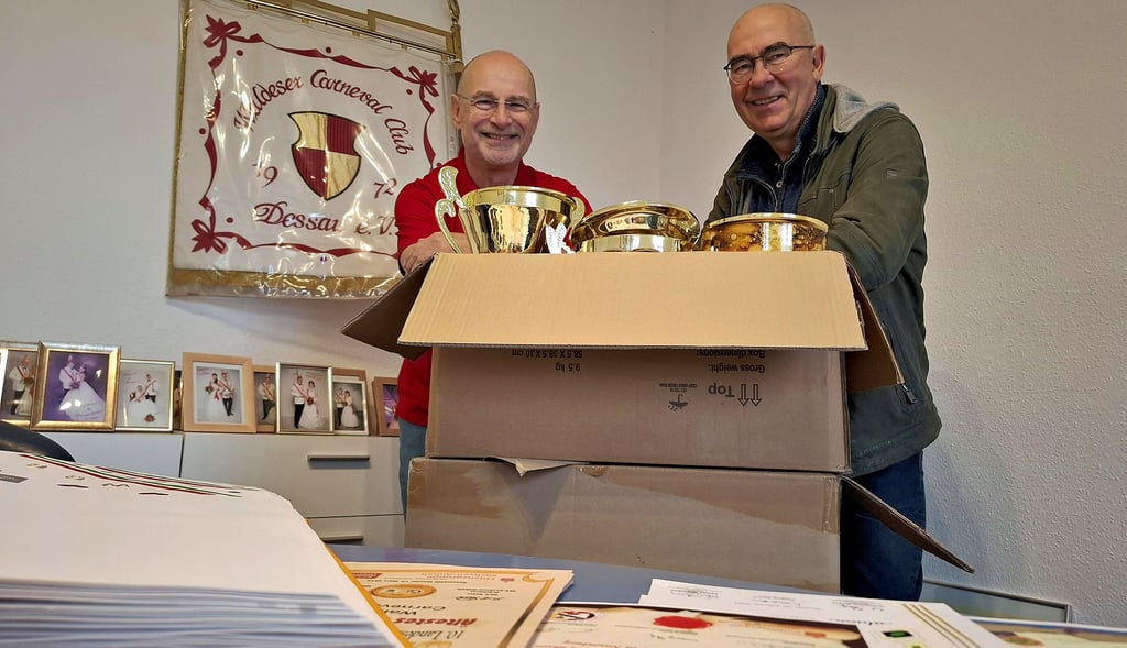 Michael Otto (l.) vom WCC und Gerald Herbst vom Heimatverein Waldersee sind glücklich über den Mietvertrag.