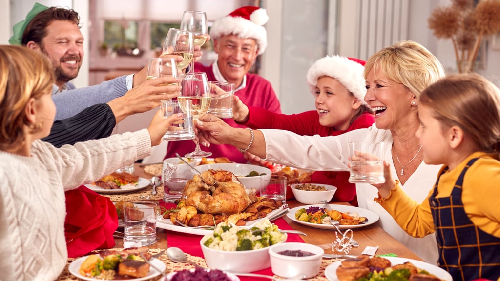 Weihnachten im Kreise der Familie: Viele wollen gern außer Haus speisen. Doch Plätze in den Restaurants in der Niederen Börde und Barleben sind rar.