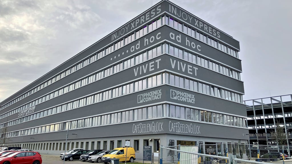 Im „Elstercube“  in Gera ist  die Vivet   GmbH, die  Häuser in  Zeitz verwaltet,  zu finden.