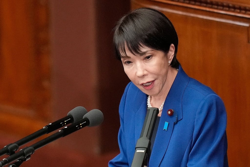 Japans erste Regierungschefin Takaichi hebt den Verteidigungsetat schneller an als bislang geplant.