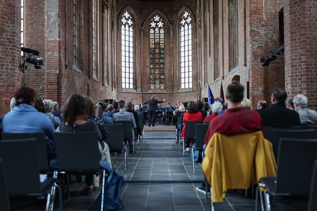Die AfD plant im Paulikloster in Brandenburg an der Havel eine Wahlkampfveranstaltung und stößt damit auf Kritik (Archivbild).