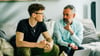 Ängste, Sorgen und Nöte ernst nehmen: Die aktuelle Wehrdienst-Debatte verunsichert viele Teenager - und wirft in Familien Fragen auf.