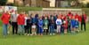 Nach dem Gespräch im Vereinsheim präsentierte der Verein die neuen Flutlichter und die Kabinen. Mit dabei zwei Trainingsgruppen.