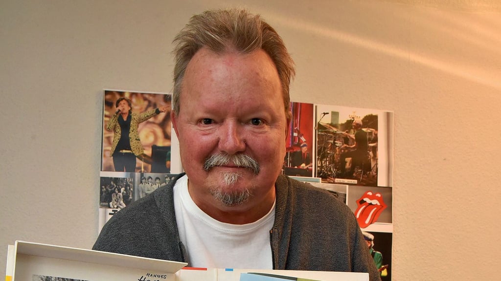 Mosaikfan Hans-Jochen Herrmann hat seine „Digedags“ binden lassen. Oben eine Mosaik-Reprintmappe mit den Heften1 bis 12. Die Nachdrucke werden heute antiquarisch für knapp 500 Euro gehandelt.
