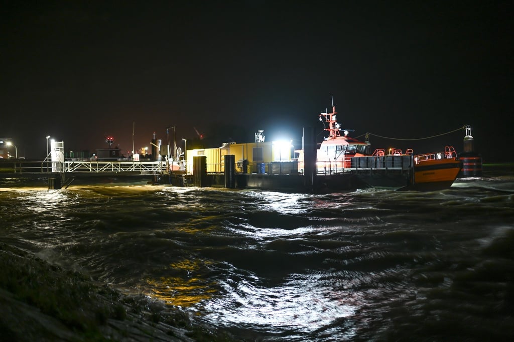 Vor allem an der Nordseeküste ist am Morgen mit stürmischem Wetter zu rechnen.