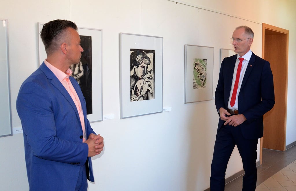 Bürgermeister Andreas Dittmann (rechts) und Landrat Andy Grabner stehen in ständigem Austausch.