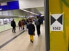 Diese Zettel hängen derzeit im Hauptbahnhof Magdeburg.