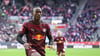 Der 18-jährige Yan Diamonde jubelt nach seinem ersten Bundesliga-Tor.
