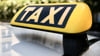 Ein Taxifahrer wurde am Ende der Tour mit einem Messer bedroht. (Symbolbild)