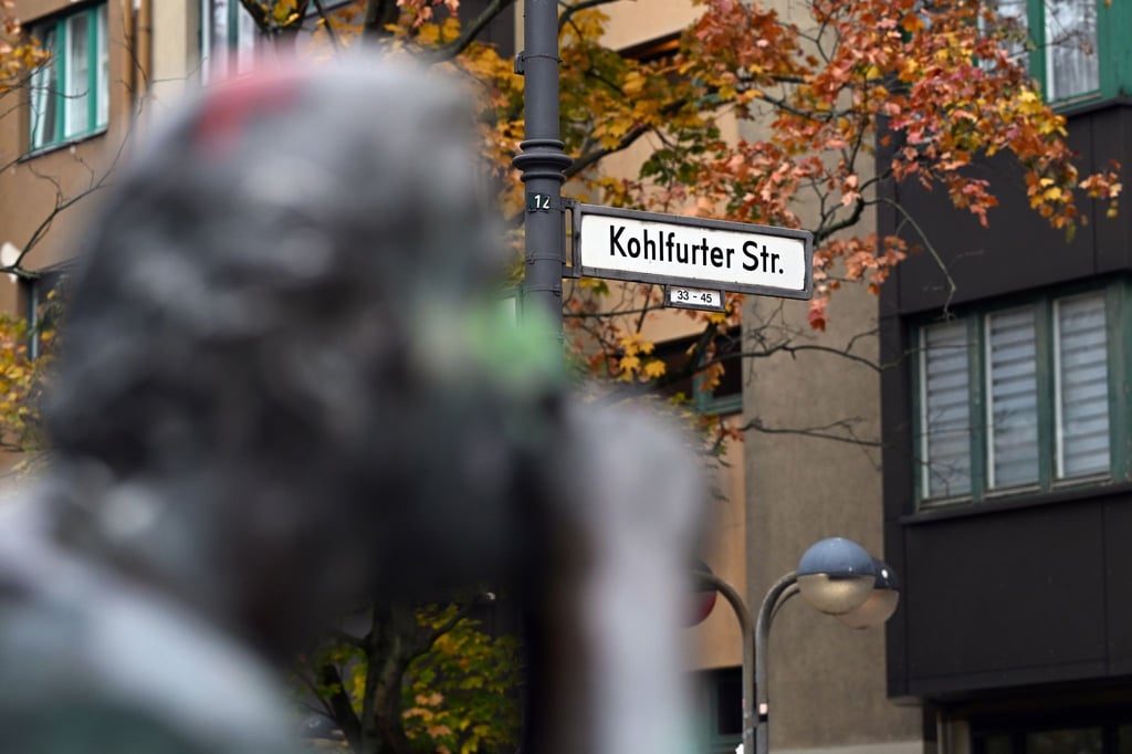 Die Kohlfurter Straße in Berlin-Kreuzberg sollte schon lange umbenannt werden.