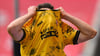 Konrad Faber (Dynamo Dresden) reagiert nach dem Handelfmeter emotional.