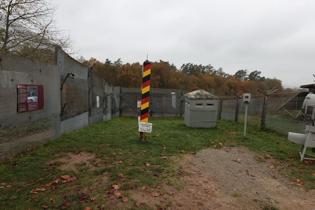 35 Jahre nach der Wiedervereinigung können Opfer von Zwangsumsiedlungen aus dem früheren DDR-Grenzgebiet zu Westdeutschland endlich Einmalzahlungen für den erlittenen Heimatverlust erhalten (Symbolfoto).