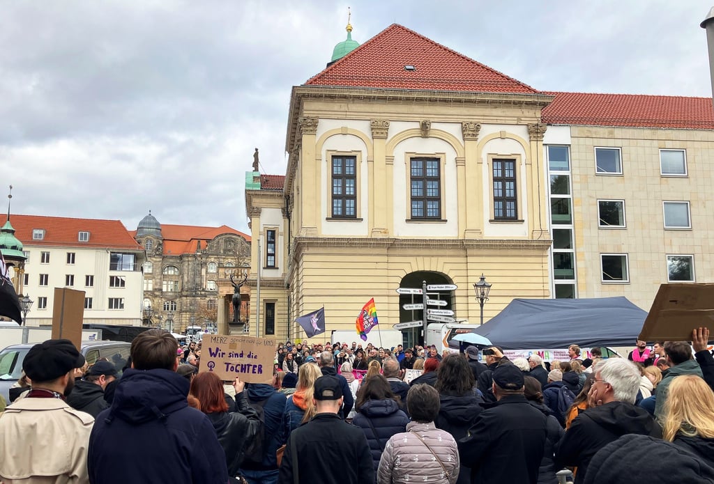 Das Bündnis Solidarisches Magdeburg hatte zur Kundgebung „Wir sind das Stadtbild“ eingeladen.