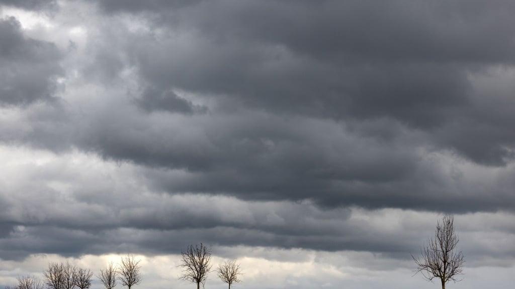 Am Wochenende werden in Thüringen Sturmböen und Regen erwartet. (Archivbild)