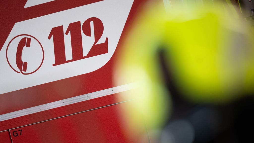 Die Polizei musste zu einem Brand in einem Plattenbau in Perleberg ausrücken. (Symbolbild)