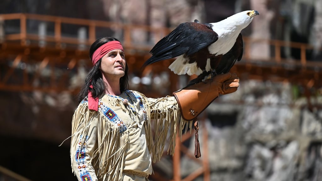 In der Saison 2026 wird Alexander Klaws zum sechsten Mal den Apachenhäuptling Winnetou bei den Karl-May-Spielen in Bad Segeberg spielen. (Archivbild)
