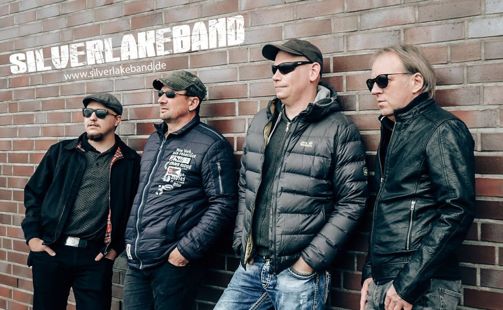 Die Silverlakeband wird in Bone zu Gast sein.