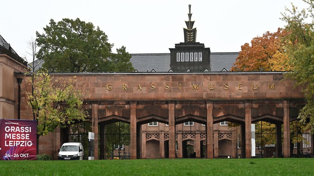 Rund 140 Künstler und Designer aus Europa, Asien und Afrika zeigten am Wochenende im Leipziger Grassi Museum ihre Arbeiten. (Archivbild)