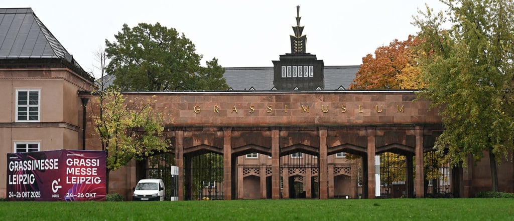 Rund 140 Künstler und Designer aus Europa, Asien und Afrika zeigten am Wochenende im Leipziger Grassi Museum ihre Arbeiten. (Archivbild)