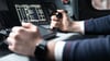 Insbesondere im operativen Bereich sucht die Bahn weiterhin Personal - und stellt nun trotz Krise Tausende Auszubildende ein. (Archivbild)