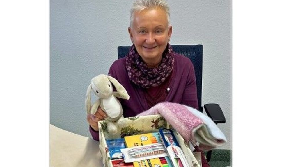 Angelika Krug organisiert  auch in diesem Jahr wieder für den Zeitzer Träger, die Evangelisch-Freikirchliche Gemeinde Zeitz, die Aktion Weihnachten im Schuhkarton und freut sich auf viele Päckchen.