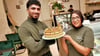 Mukhtar Shekari und Samire Gasi freuen sich auf nette Gäste in ihrem neuen Eiscafé.