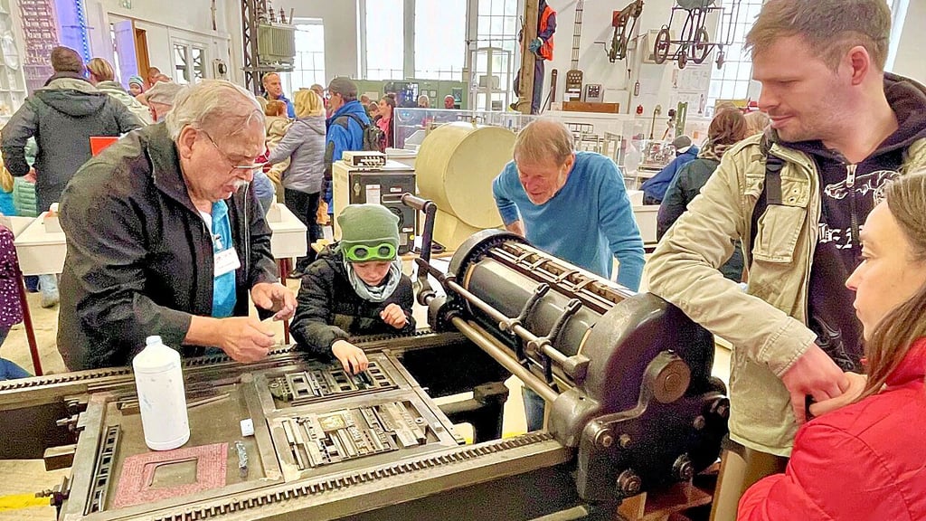 Wie man druckt und wie eine Druckmaschine funktioniert, dass konnten die kleinen und großen Besucher ebenso erfahren.