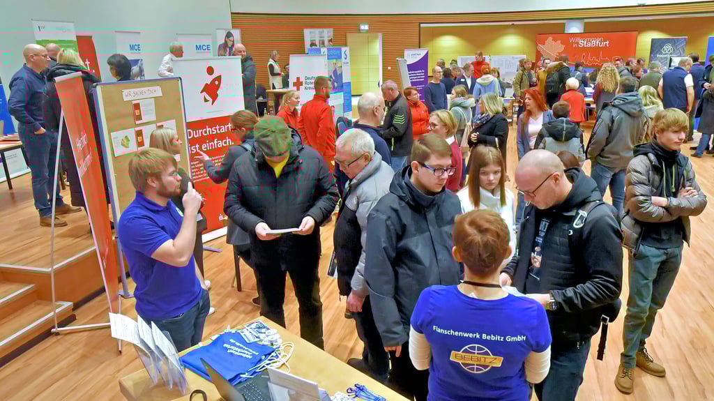 Die Messe „Daheimsein“ zieht jedes Jahr zahlreiche Interessierte aus dem ganzen Salzlandkreis in das Sparkassenschiff in Staßfurt.