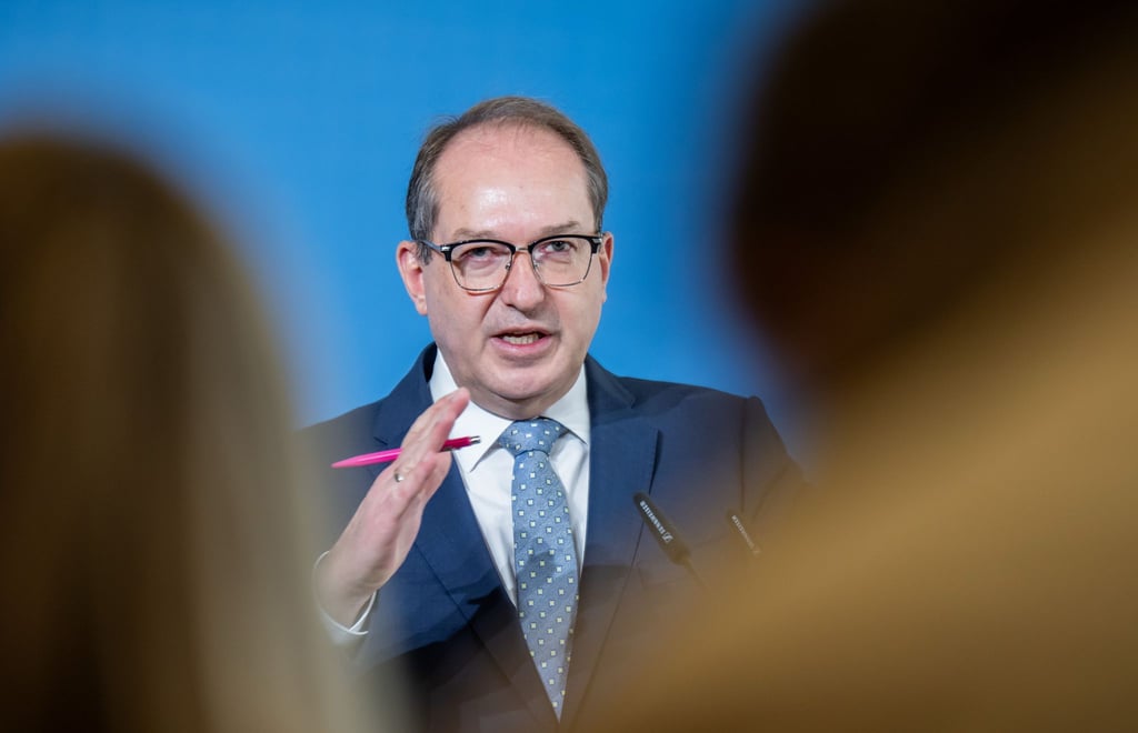 Dobrindt sieht die AfD als Putin-Partei. (Archivbild)