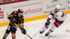 Jesper Akerman (l:9 und die Saale Bulls standen nach dem ersten Spiel im neuen Eisdom mit leeren Händen da.