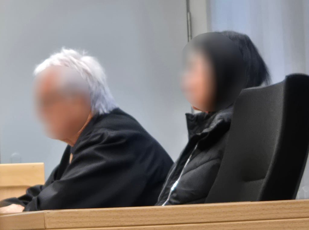 Die Angeklagte soll mit einem Schlüssel ein Auto zerkratzt haben.