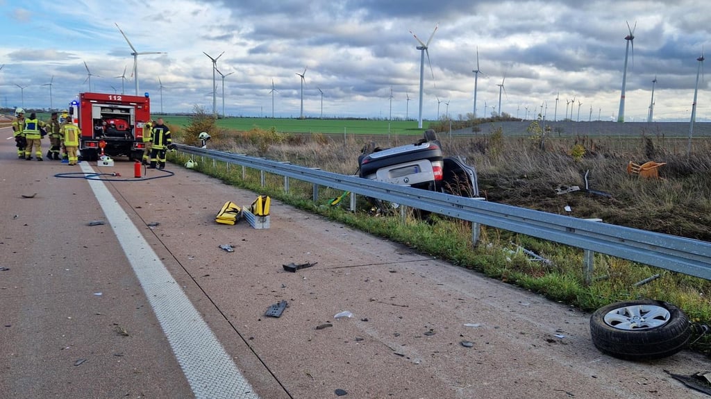 Nach einem Unfall war die A38 in Richtung Leipzig am Montagnachmittag gesperrt.