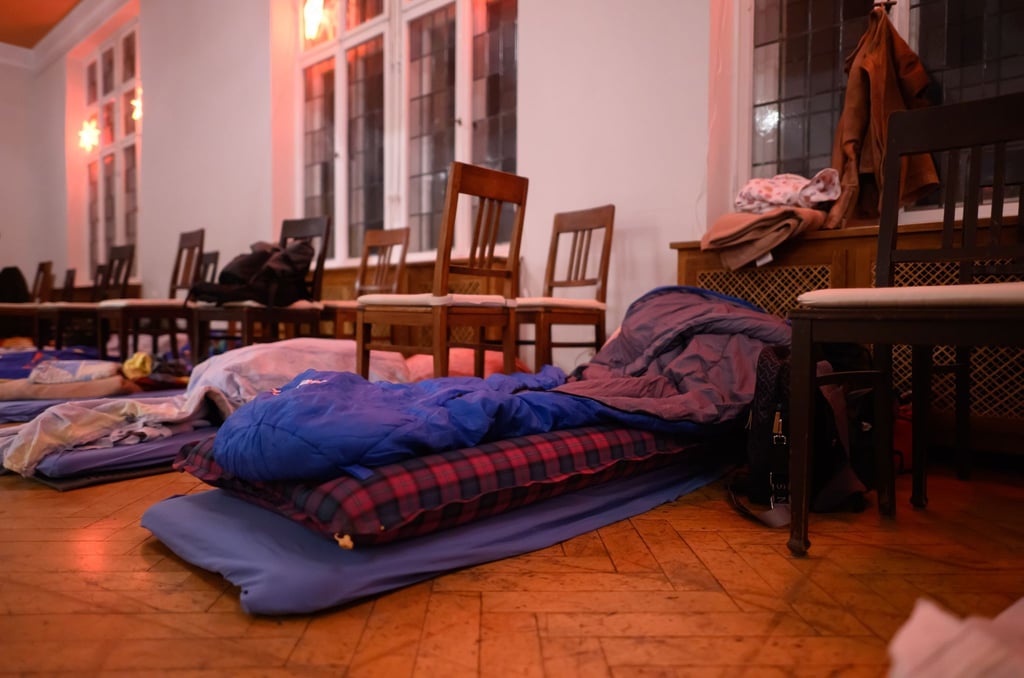 In den ökumenischen Nachtcafés in Dresden gibt es in der kalten Jahreszeit Schlafplätze für Obdachlose. (Archivbild)
