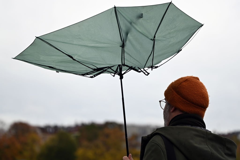 Starke Wolken und gelegentlich etwas Regen erwartet der DWD für Dienstag und Mittwoch. (Symbolbild)