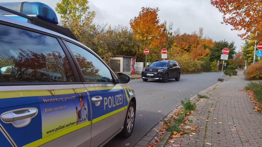 Dort gehts nicht weiter: Die Beschilderung Am Mönchenfelde in Richtung Lerchenbreite. Obwohl dort schon immer eine Einbahnstraße ist, versuchen Autofahrer sich dort hindurchzumogeln und die deutlich längere Umleitung über die Michaelsteiner Straße zu vermeiden. Die Polizei kontrolliert dort jedoch regelmäßig.