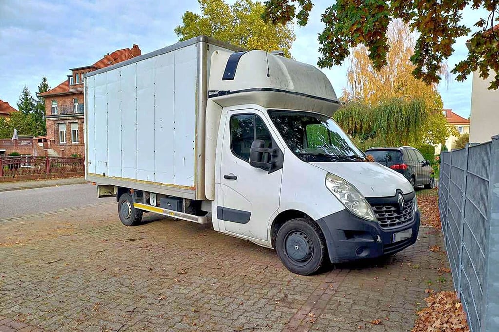 Das ist der Laster, der für Unmut bei Eltern und Kita sorgt.