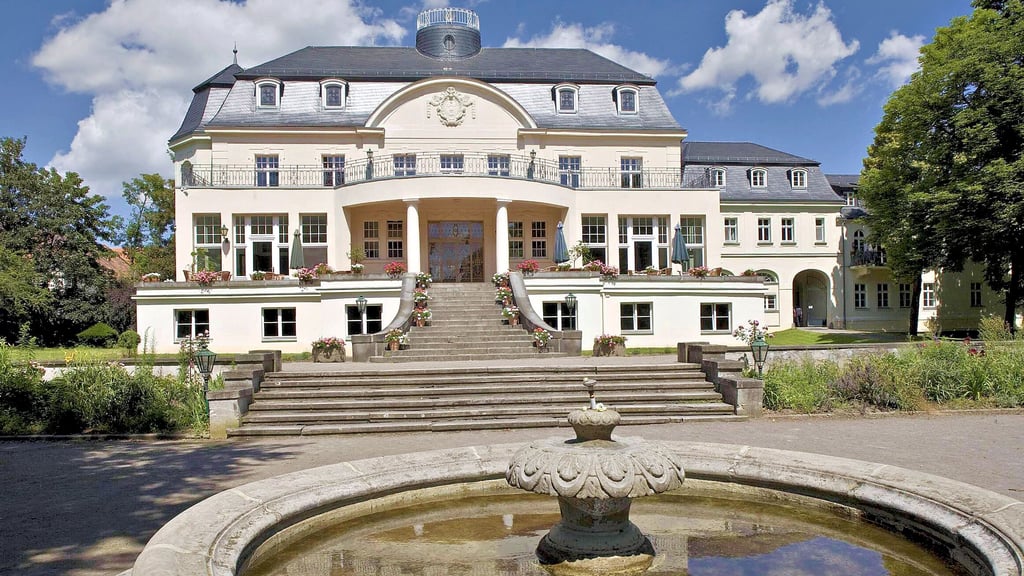 Familiensitz im Saalekreis: ehemalige Wentzel-Villa, heute Hotel Schloss Teutschenthal