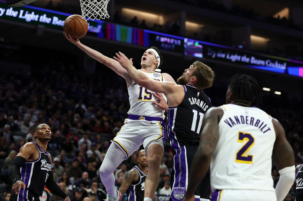 Ohne LeBron James und Luka Doncic lief bei den Lakers alles über Austin Reaves (Mitte).