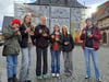 In Wernigerode kamen Jugendliche am Samstag, 25. Oktober, auf dem Marktplatz zusammen, um gemeinsam Pudding mit Gabel zu essen. Dabei handelt es sich um einen aktuellen TikTok-Trend.