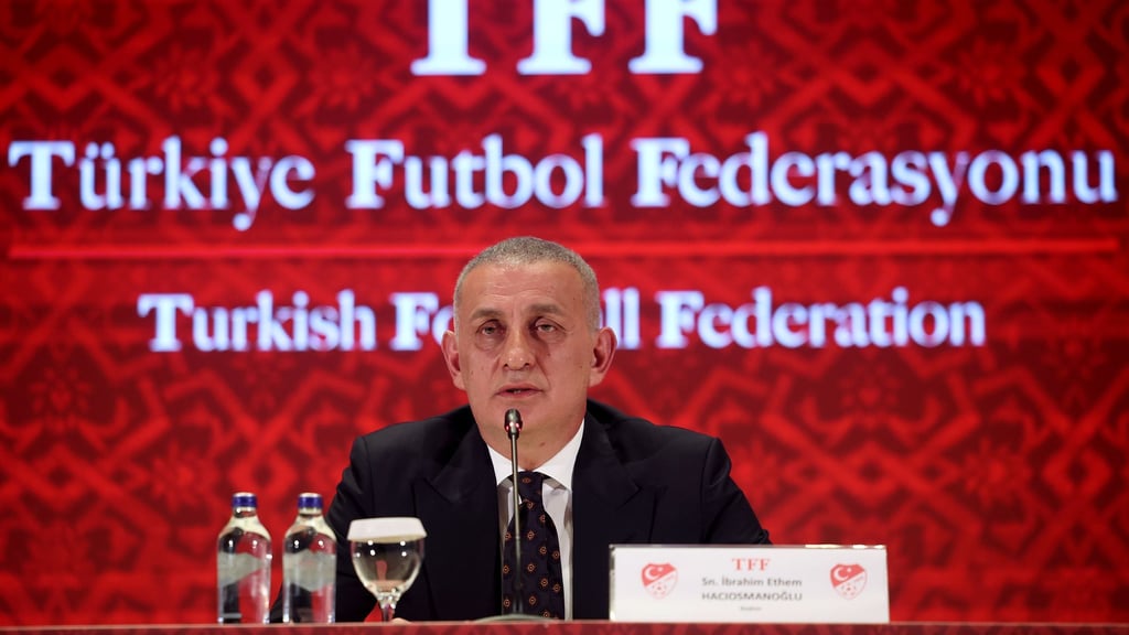 Der Präsident des Türkischen Fußballverbands Ibrahim Haciosmanoglu.