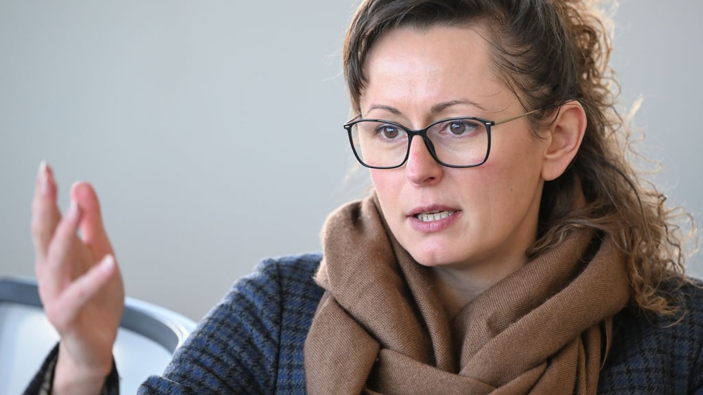 Brandenburgs Landwirtschaftsministerin stellt eine Stallpflicht in Aussicht. (Archivbild)