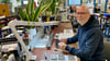 Mit 72 Jahren denkt Wolfgang Lutz noch lange nicht daran, seinen Job an den Nagel zu hängen. Er arbeitet noch immer bei der Schneider Schreibgeräte GmbH in Wernigerode.