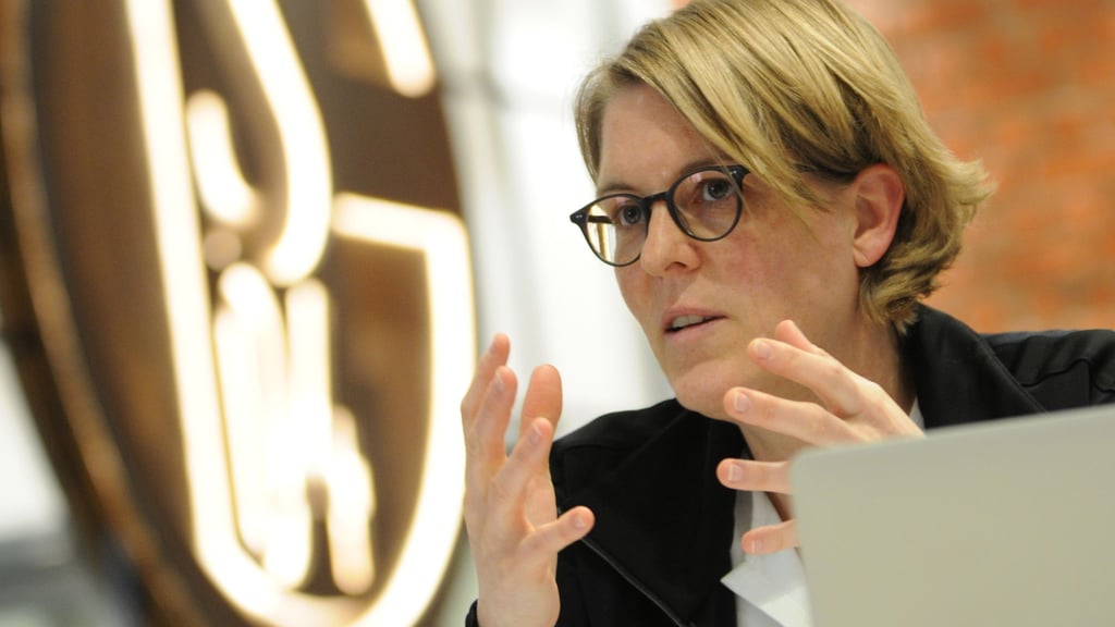 Schalkes Finanzchefin Christina Rühl-Hamers sieht eine weitere Etappe bei der langfristigen finanziellen Konsolidierung erreicht. (Archivbild)
