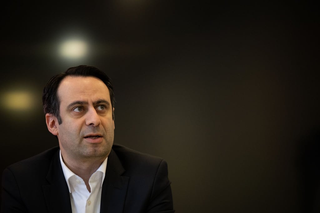 Sozialstaatssekretär Aziz Bozkurt (SPD) fordert beim Bürgergeld einen Kurswechsel seiner eigenen Partei. (Archivbild)