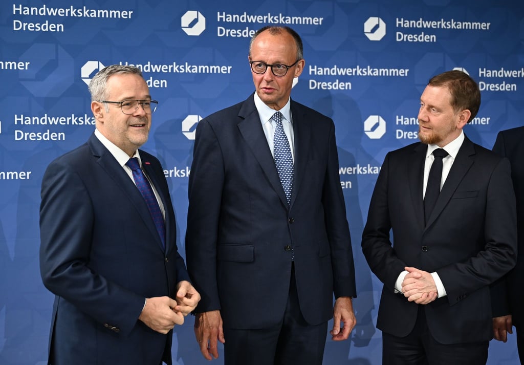 Bundeskanzler Friedrich Merz (CDU) ist zum Antrittsbesuch in Sachsen unterwegs.