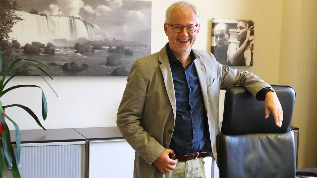 Freut sich auf das, was das Leben jetzt für ihn bereithält: Hans-Jürgen Kant, Superintendent des Evangelischen Kirchenkreises Halle-Saalkreis, geht in den Ruhestand.