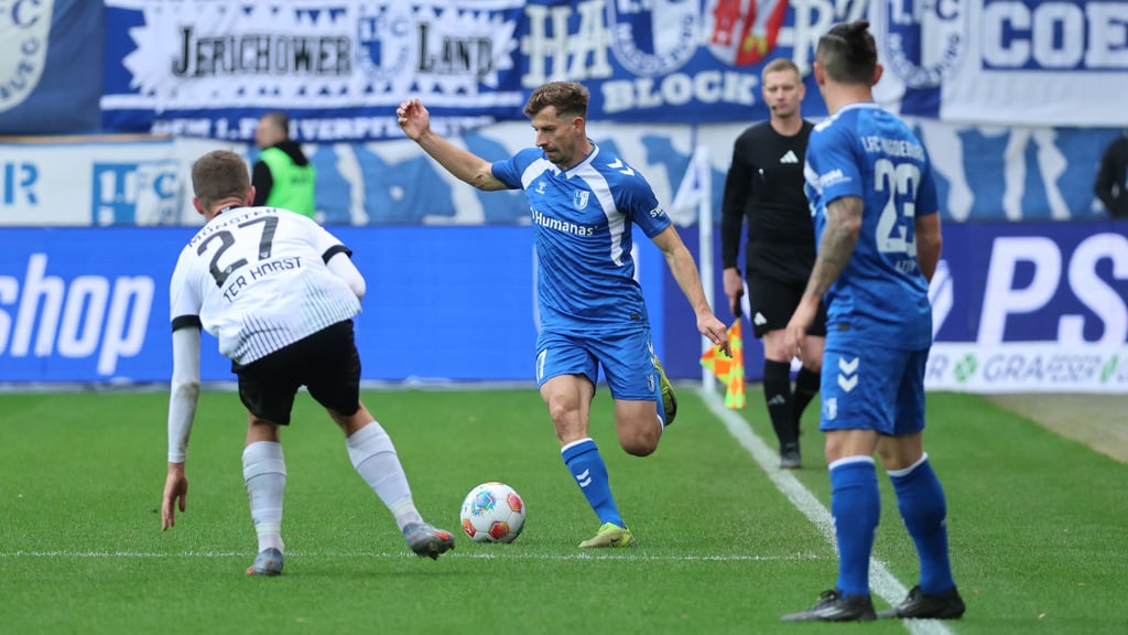Für Alexander Nollenberger (am Ball) wird das Spiel des 1. FC Magdeburg in Illertissen quasi ein Heimspiel.