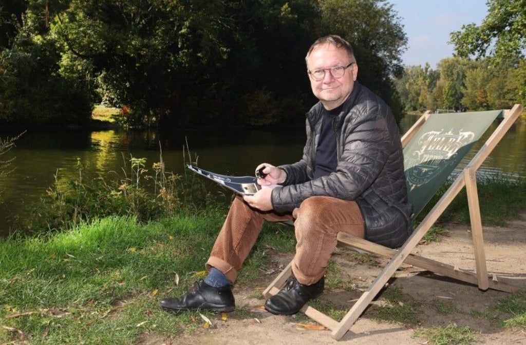 Erfolgreich auch als Krimi-Autor: Christoph Werner, Intendant des halleschen Puppentheaters, hat seinen ersten Halle-Krimi geschrieben. Der spielt unter anderem an der Saale.