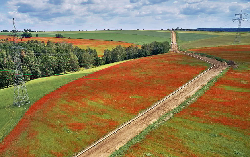 So wie hier will Ontras in den nächsten Jahren eine 35 Kilometer lange Wasserstoffleitung zwischen Preußlitz und Angersdorf bei Halle errichten.